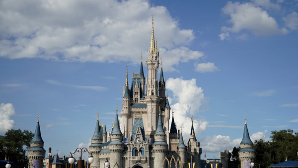 디즈니 코로나19 여파…2만 8천명 해고하기로