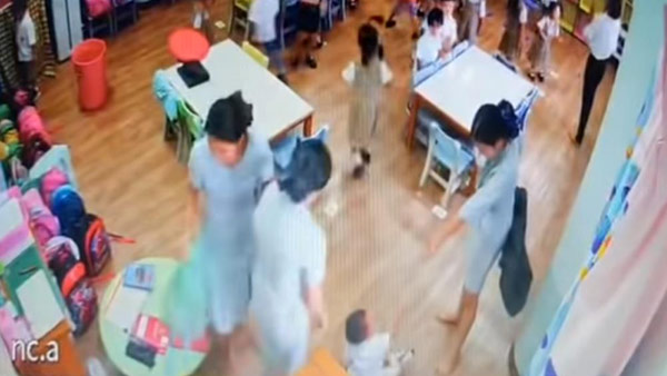쓰레기봉투 씌우고 옷벗기고…태국 유치원 아동학대 파문 확산
