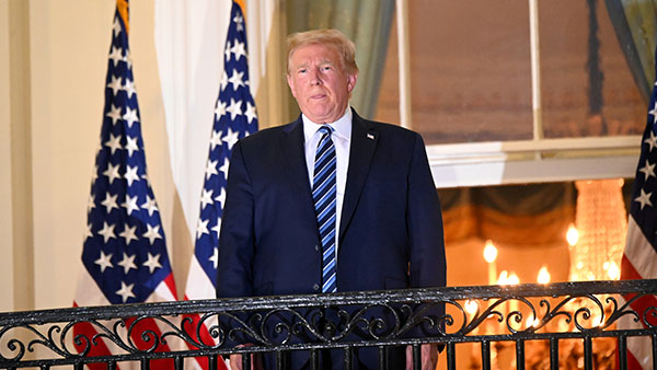 트럼프 백악관행사에 2천명 초청…제2의 슈퍼전파자 되나