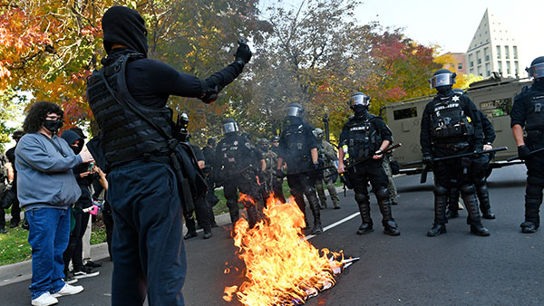 미 덴버서 좌·우파 '맞불성 집회' 도중 1명 총격 사망