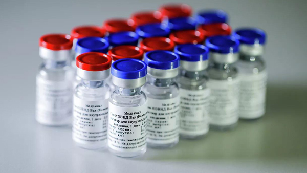 러 보건당국, 첫 코로나19 백신 60세 이상 고령자에 시험 허가