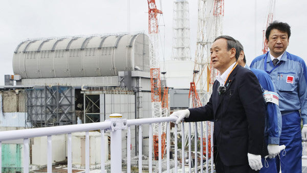 스가 "후쿠시마 원전 오염수…해양 방류 책임지고 결정할 것"