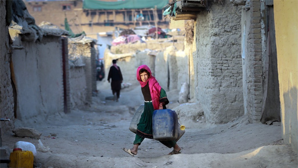 아프간 자폭 공격 24명 사망·70명 부상…"IS 배후 자처"