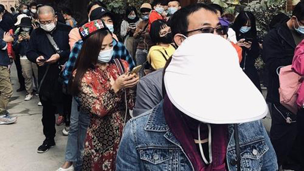 "중국 신장 코로나19 집단감염, 소수민족 탄압 수용소와 관련"