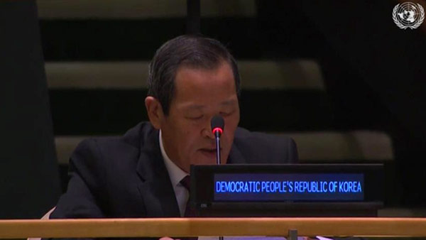 유엔 위원회, 북한인권결의 채택…北대사 "인간쓰레기들의 날조"