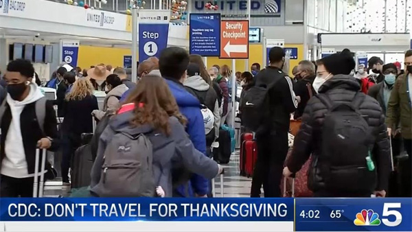 미국 추수감사절 앞 공항 이용객 급증…여행자제령 무색