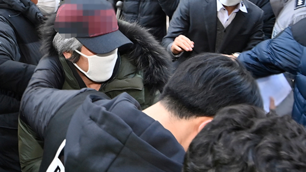 "성범죄자 솜방망이 처벌에 분노"…외신, 조두순 출소 조명