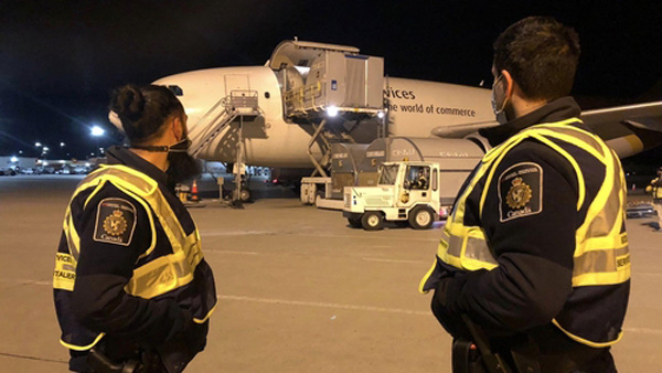 캐나다에도 화이자 백신 도착…이르면 내일부터 접종 전망