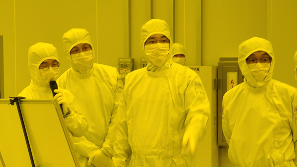 "반도체가 버팀목"…올해 역대 두번째 수출 1천억달러 돌파할 듯