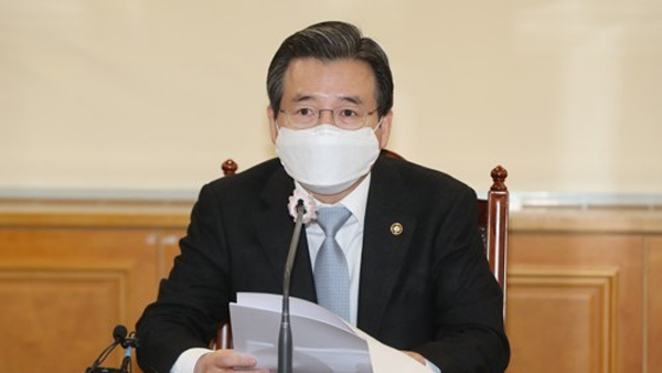 기재차관 "최근 장단기 금리차 확대는 특징적…변동성 유의해야"