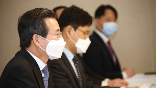 기재차관 "직접일자리 사업, 비대면·재택근무로 전환해 채용"