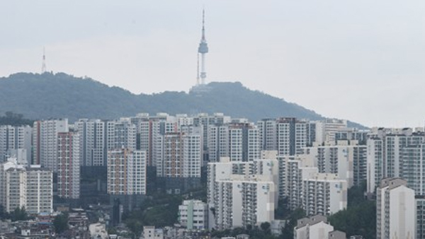 서울 아파트 2채 중 1채는 '9억원 초과'…3년새 2배 늘어