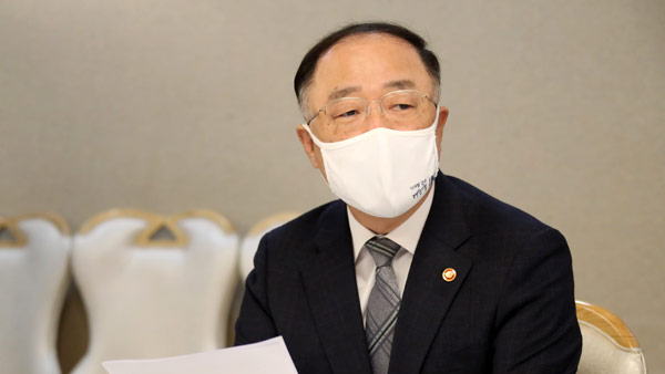 홍남기 "신규 택지 2분기까지 발표…현금청산 법적문제 없어"