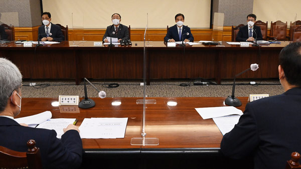 정부 "가계대출 증가율 관리‥내년 4%대로 억제"