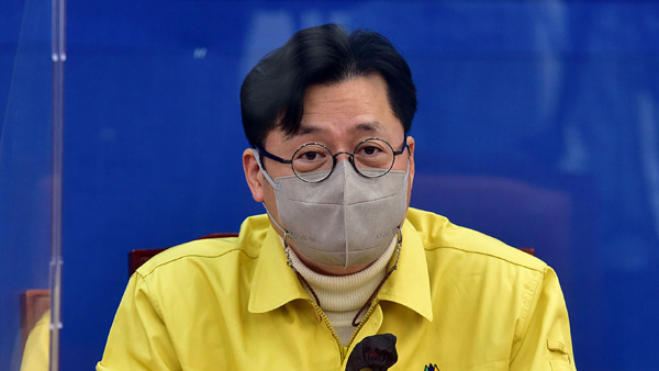 홍익표 "코로나 대출 이자 상환유예 환영…연말까지 기대"