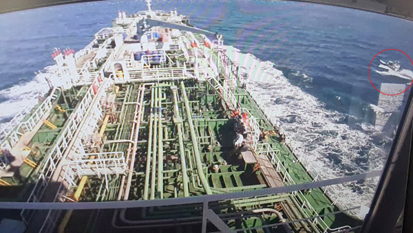 이란 억류 한국 선박에 외교부 지원팀 도착…"모두 건강"