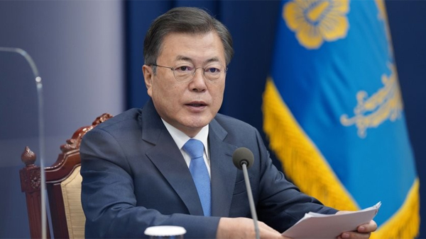 문 대통령 "3월부터 새 거리두기 방안 시행…강제 조치 최소화"