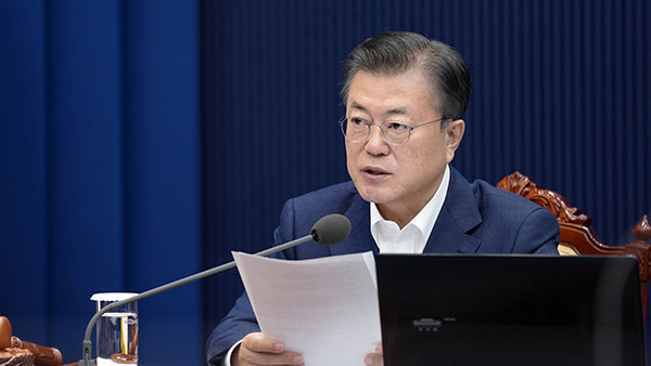 문 대통령 "학교부터 국대까지…체육계 폭력 근절돼야"