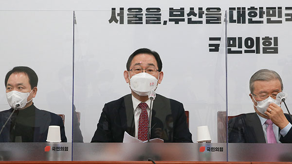주호영, 김명수 대법원장 사퇴 거듭 촉구…"시간 지나도 용인 안돼"