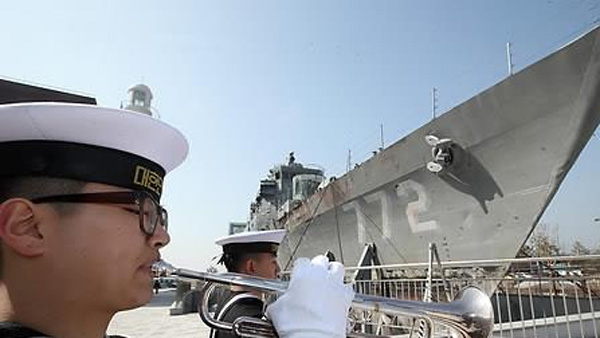 '천안함' 최원일 함장 내일 전역…대령으로 명예진급