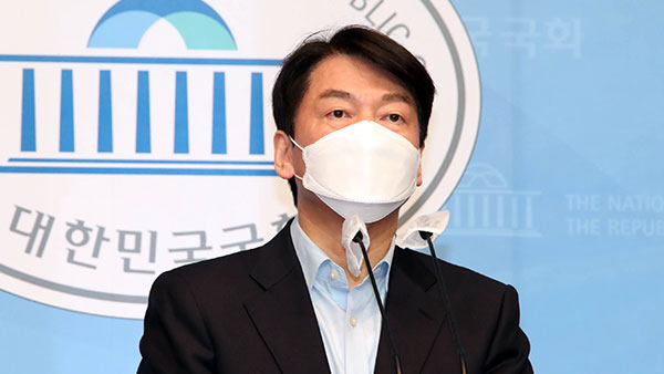 [속보] 안철수, "국민의힘 단일화 방안 모두 수용…25일 선거운동 전 단일화"