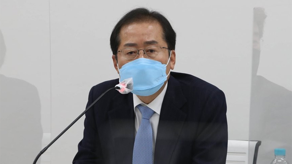 홍준표 "모든 공직자 재산공개 바람직…국회의원 권익위 조사받자"