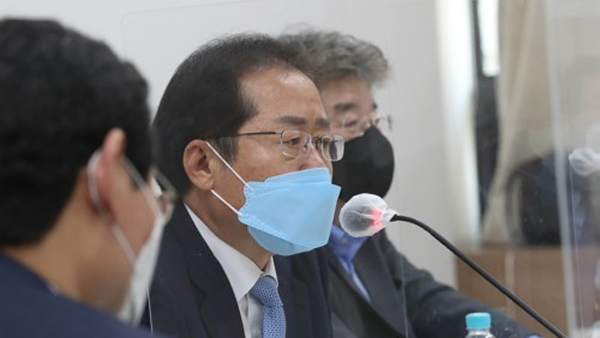홍준표 "부끄러운 조상도 조상"…김재섭 "바카라 가상 머니 사이트 무작정 안고 가나"