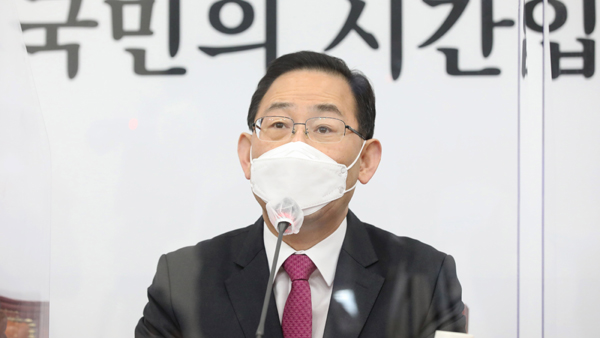 주호영 "동네 뒷산만 다닌 분들"…이준석 "팔공산만 5번 오른 분"