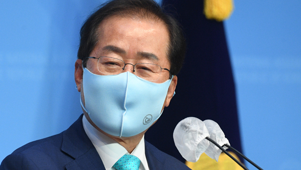 연일 대구시장 때리는 홍준표 "백신사기 의혹 밝혀야…왜 직접 나섰나"