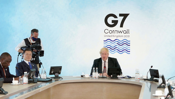 문 대통령, G7 마지막 회의에서 선도발언…"온실가스 감축 목표 추가 상향" 