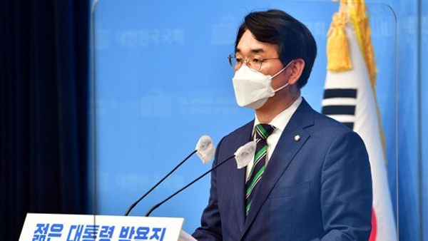박용진 "이준석, 헌법정신 역주행하면서 그걸 능력주의로 포장"