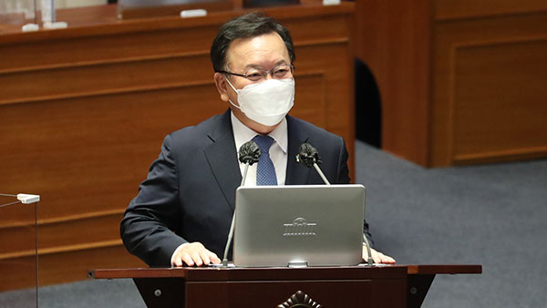 김부겸 총리, 최재형 거취 논란에 "중립성 안 지켜져, 안타까워"