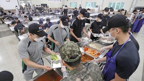 국방부 "'장병 중심' 급식체계로 바꾸겠다"