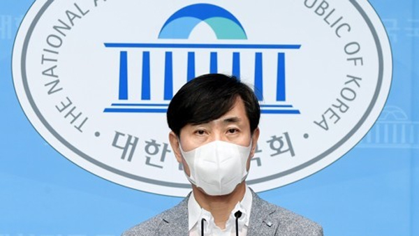 하태경 "대선 포기하고 당권 경쟁…친이·친박 내전 잊었나?"
