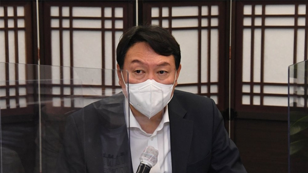 '윤석열 검찰 고발 사주' 의혹…尹 캠프 "尹 전혀 모르는 일" 이준석 "문제 안될 것"