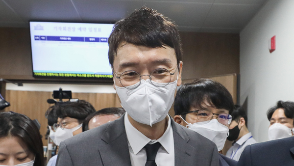 공수처, 고발사주 의혹 관련 김웅 의원실 압수수색