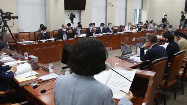 오늘도 대장동 국감‥정무위 '화천대유 자금흐름' 공방 주목