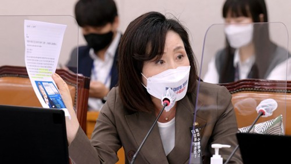 與 "감사원, 고발사주 연루됐나" 野 "대장동만 쏙 빼고 감사"