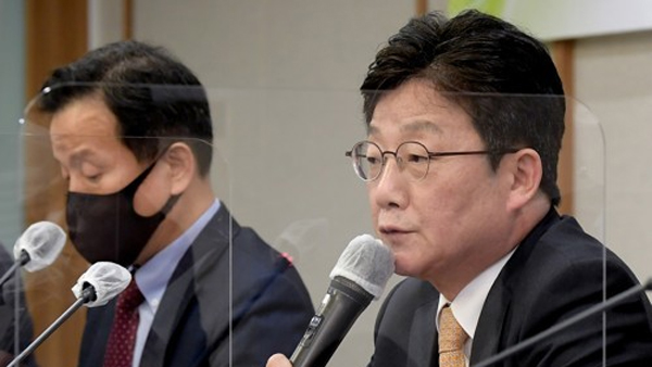 유승민 "尹, 박근혜 45년 구형‥나중에 다시 평가해야" 비판