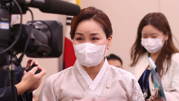 임오경, 국감서 '정청래 학폭' 말했다가 "농담, 속기록서 빼달라"