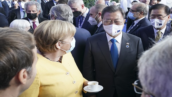 문 대통령, 호주·독일과 정상회담…탄소중립 협력·한반도 평화 관심 당부