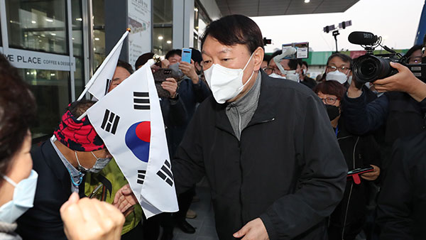 윤석열, 첫 일정 아침 가락시장‥"李 전국민 재난지원금 안돼"