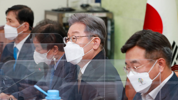 이재명 "윤석열, 1:1 정책토론 제안" 윤석열 "생각해보겠다"