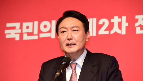 尹 "이번 대선 '대장동 몸통'과의 전쟁‥당 중심 선거"‥후보 비서실장엔 권성동