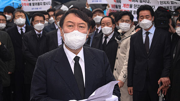 뒷말 남긴 윤석열 '광주 사과'‥"무례한 도발"vs"아주 적절"