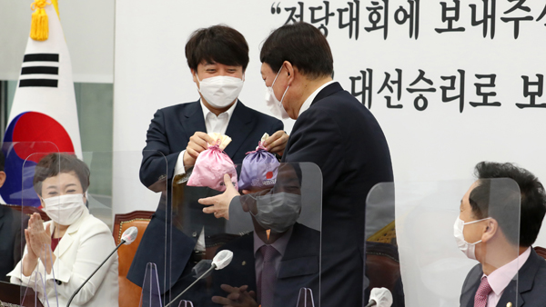 국민의힘, '이준석 비단주머니 1탄' 댓글조작 대응 프로그램 가동 예정 