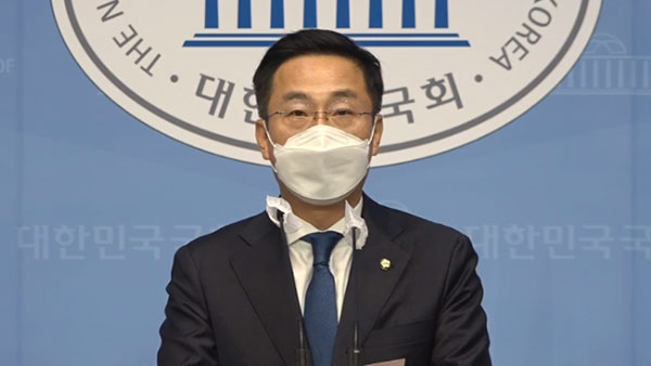 민주 "尹, 건보료 소득 중심 개편은 직장인 유리지갑 털기" 