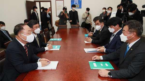 당정, 예산 합의 불발‥지역화폐·소상공인 지원 등 이견