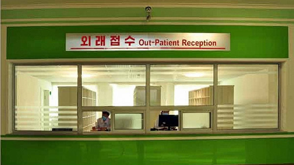 북한 의사 출신 탈북민 "의료 환경 열악‥맨손으로 수술하기도"