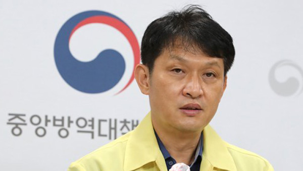 당국 "3차 유행 후 환자 첫 감소세…지난주 재생산지수 1 이하"